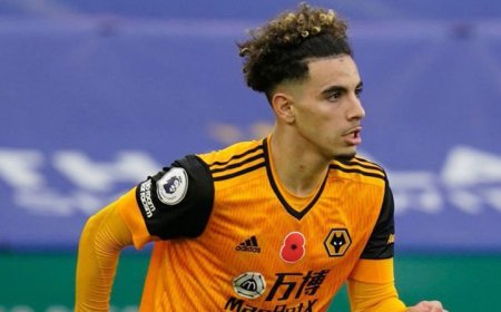 مدرب وولفرهامبتون الإنجليزي يزف اخبارا سارة لبلماضي وانصار الخضر بخصوص آيت نوري 