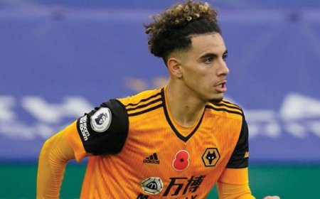 مدرب وولفرهابتون يؤكد عودة آيت نوري الى الميادين قبيل أيام من انطلاق "الكان" ويريح بلماضي