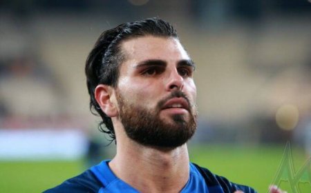 لاعب الخضر ماكسيم سبانو رحو يجدد دعمه لعطال