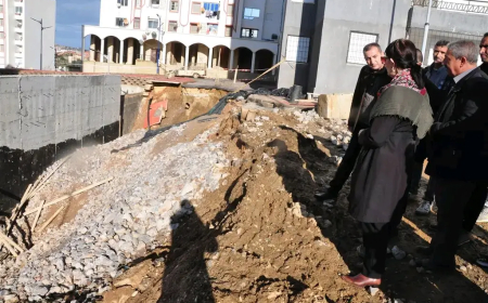 إنهيار جزئي لأرضية مشروع سكني تابع لعدل بالزفزاف بسكيكدة