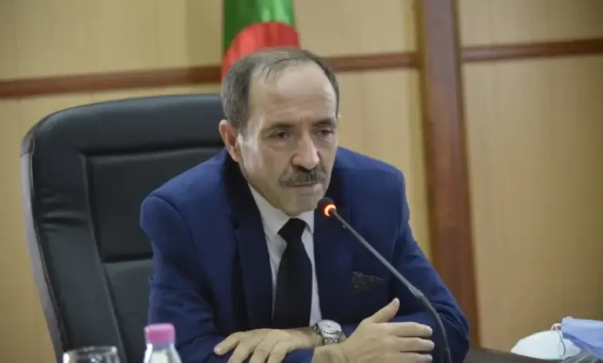 بلعابد" يدعو لتسريع تصحيح الإختبارات وحجز العلامات على الأرضية الرقمية 