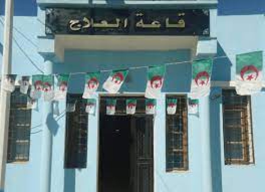 سكان بلدية لازرو بولاية باتنة يحتجون أمام قاعة العلاج