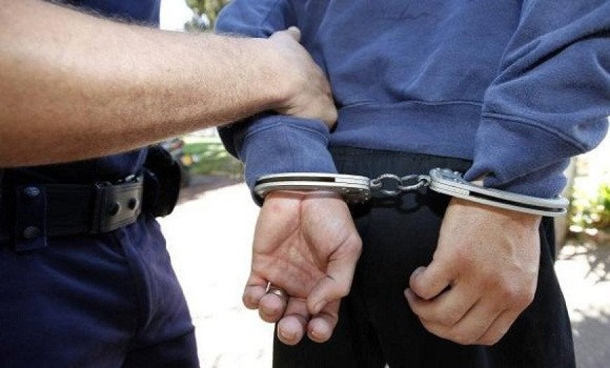  توقيف شخص استحوذ على قطعة أرضية ملك للدولة