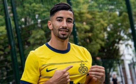 بلماضي يؤكد وصول عروض أوروبية مغرية لعمورة