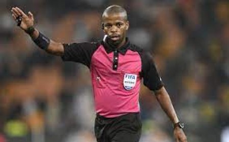 "الكاف" تعين الحكم الجنوب افريقي توم ابونجيل لإدارة لقاء الخضر والخيول