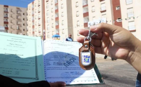 20 عائلة تتسلم مفاتيح سكناتها بالولجة بالبلوط بسكيكدة