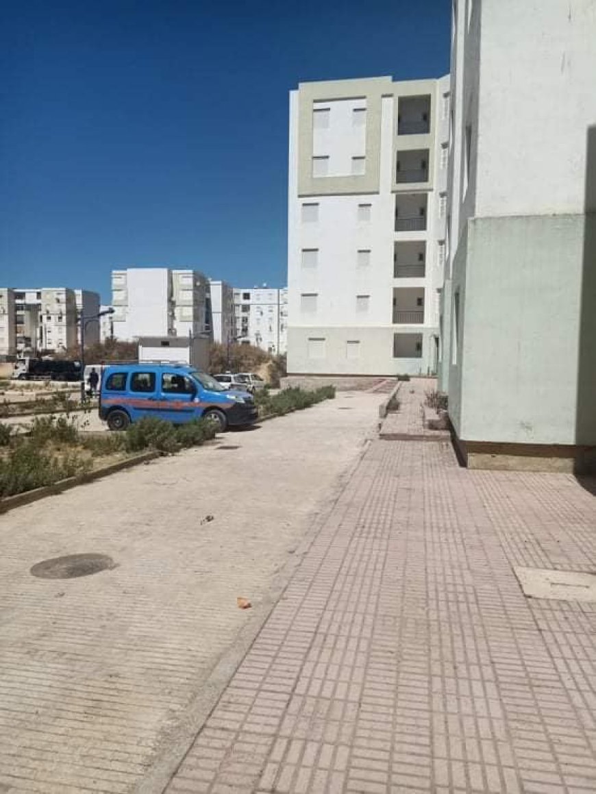 سكان حي 1000مسكن بالكاليتوسة يطالبون بإلتفانة السلطات