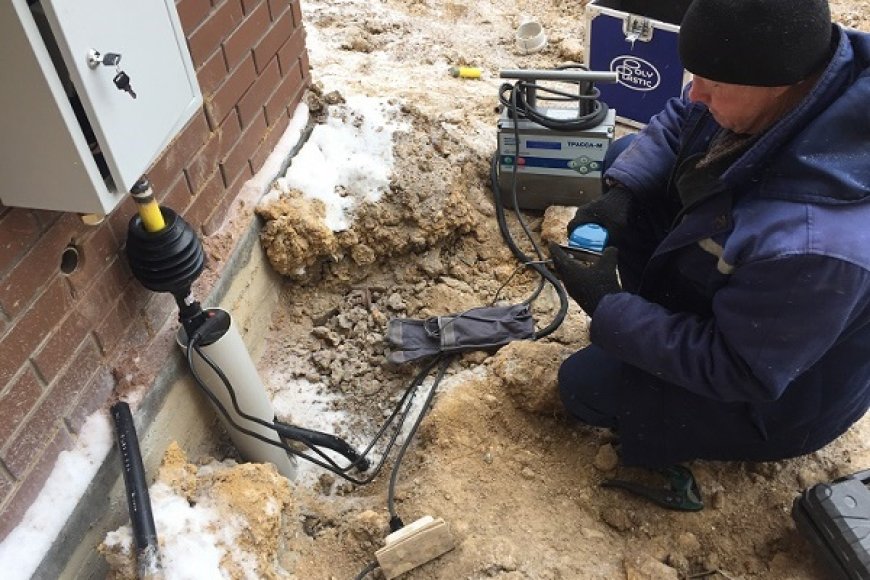 تسرب الغاز على مستوى قناة التوزيع الرئيسية بشارع أول نوفمبر 1954 