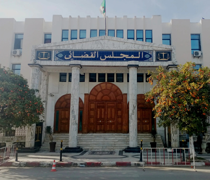 إيداع طفل يبلغ من العمر 14 سنة ووالدته الحبس المؤقّت  