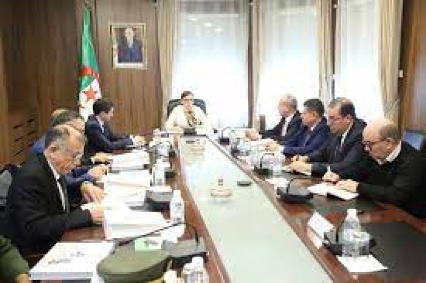 تنصيب لجنة الشبكة الجزائرية للشفافية "نراكم"