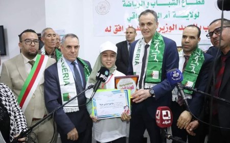 أم البواقي:  وزير الشباب والرياضة يضع حيز الخدمة لبث إذاعة الشباب ويعاين ويدشن مرافق رياضية