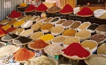 عنابة: إقبال منقطع النظير على اقتناء التوابل والفريك بالأسواق