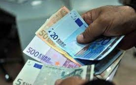 باتنة:  توقيف ثلاثة متهمين استولوا على مبلغ مالي بالعملتين الوطنية والأجنبية من داخل محل تجاري