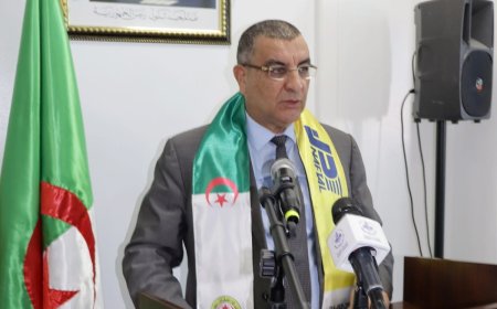 وزير الأشغال العمومية يعاين تقدم إنجاز الخط المنجمي الشرقي بمحطتي بكارية وبولحاف الدير