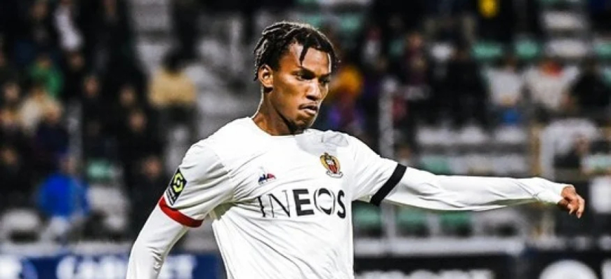 تقرير صحفي فرنسي يسلط الضوء على بوداوي ويصفه باللاعب الذي لم ينل ما يستحقه من تقدير