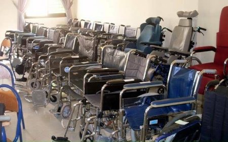  توزيع كراس متحركة وتجهيزات مختلفة على عدد من أصحاب الهمم بباتنة 