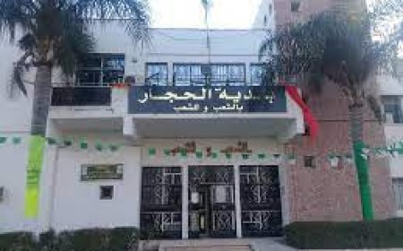 مير الحجار  بعنابة يرفض الاستقالة