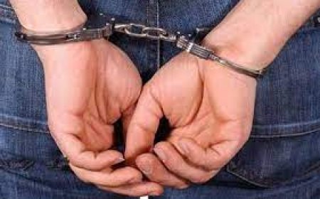 القبض على لص متلبسا بالسرقة داخل مؤسسة تربوية بخنشلة