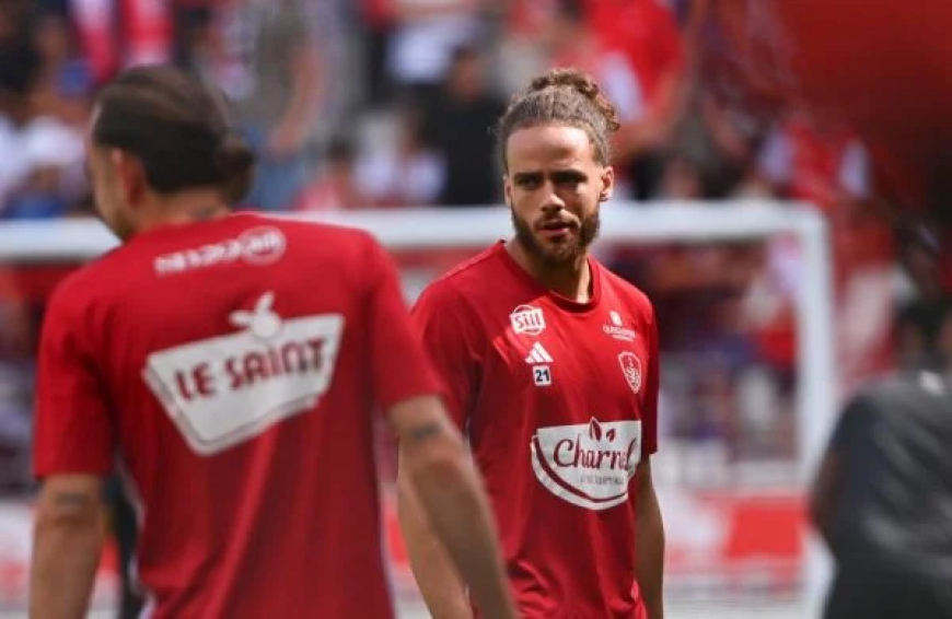 معاناة براهيمي  مع ناديه الفرنسي بريست مستمرة 