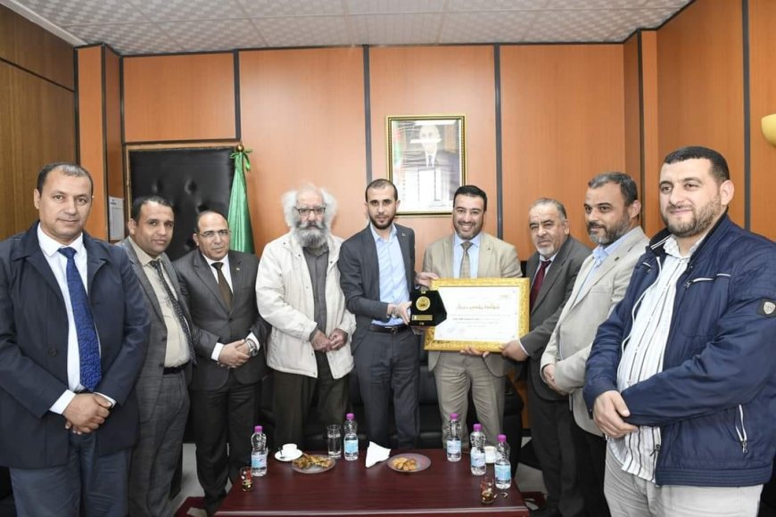 تكريم الدولي السابق معوش