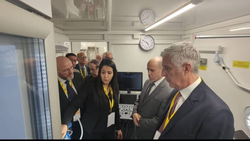  سايحي  يستلم عيادتين متنقلتين