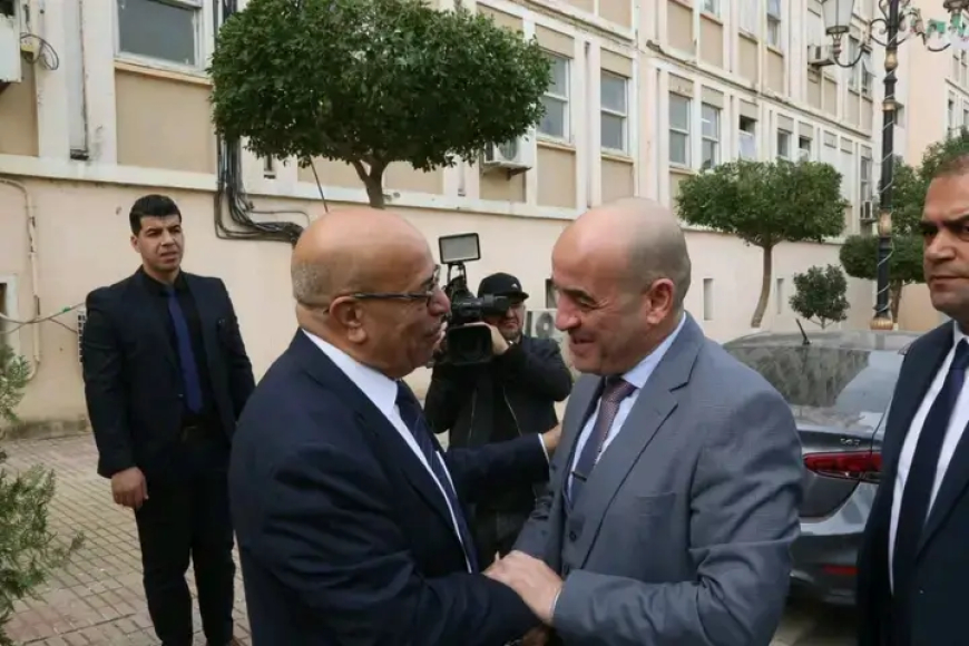 تيزي وزو:  وزير النقل يكشف  عن وضع  مخطط  النقل  لفك الخناق   على حركة المرور