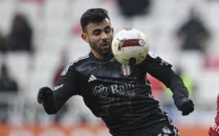 رشيد غزال يحصل على فرصة جديدة في بيشكتاش قد تمهد لعودته القوية في تركيا