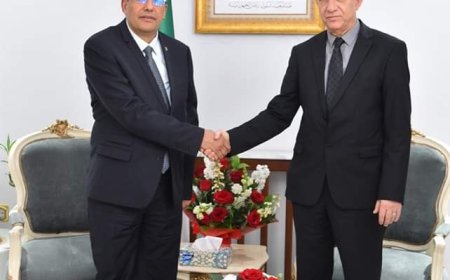 الأفلان والمستقبل على" قلب رجل واحد" 