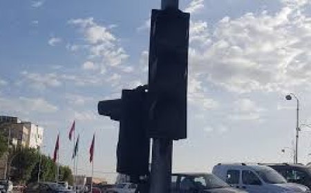عنابة: إشارات ضوئيّة معطّلة منذ سنوات بشوارع المدينة