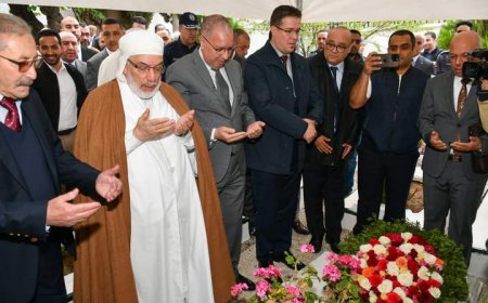 "القاسمي " يزور ضريح " بن باديس"