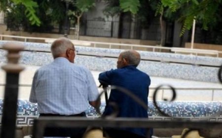الرئيس تبون يوافق على مراجعة منح المتقاعدين