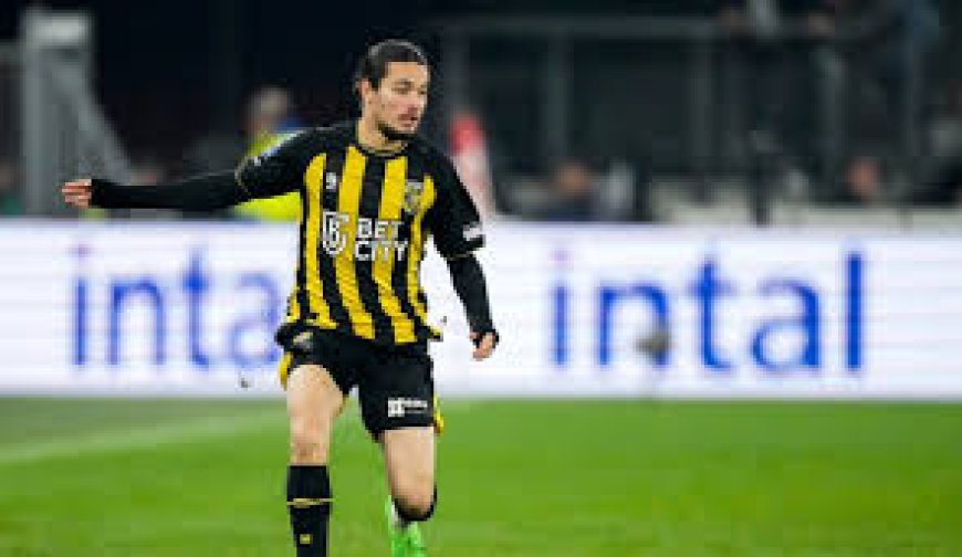 أنيس حاج موسى يتلقى تحذيرا شديد اللهجة من مدرب فريقه الجديد 