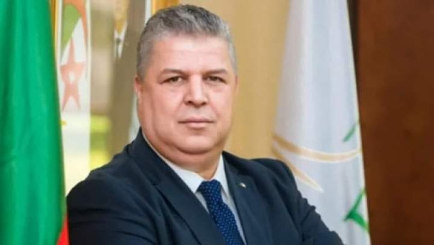 مجمع مدار يحتفي بيوم العلم