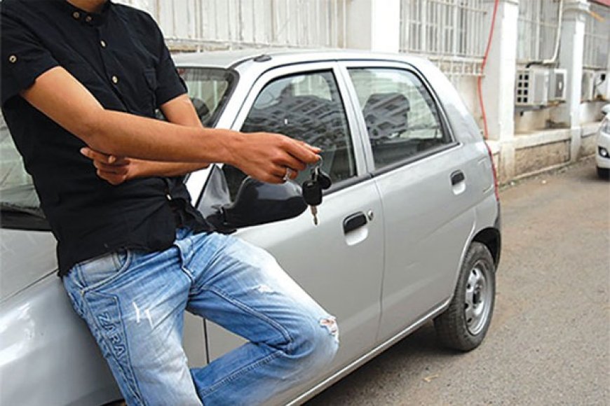 مجهولون يعتدون بالطعن على " فرودور" ويحاولون سرقة سيارته بجيجل