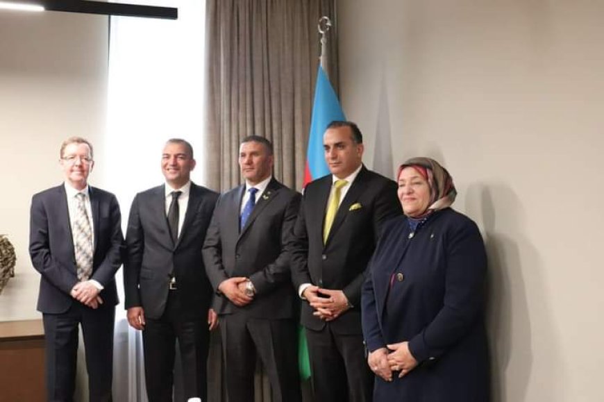  برلمانيون  يزورون أذربيجان