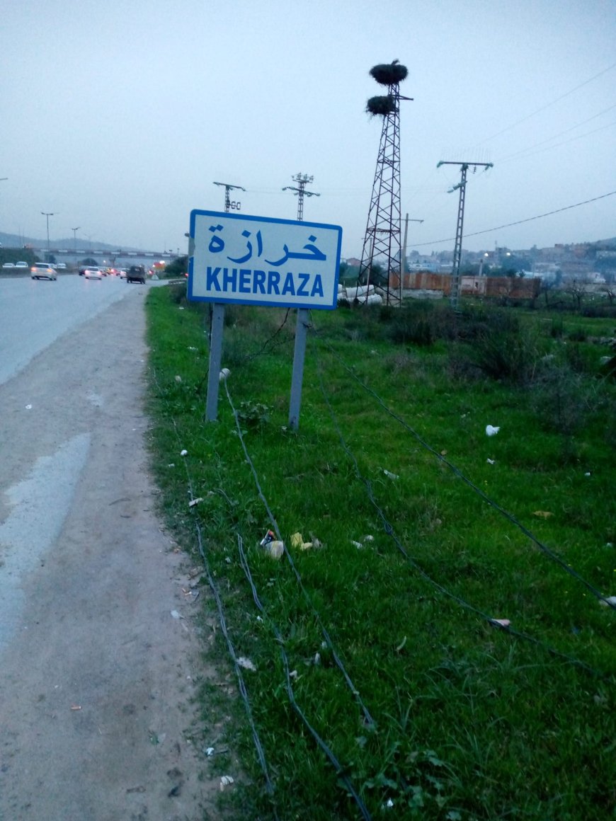 طريق خرازة بلا إنارة