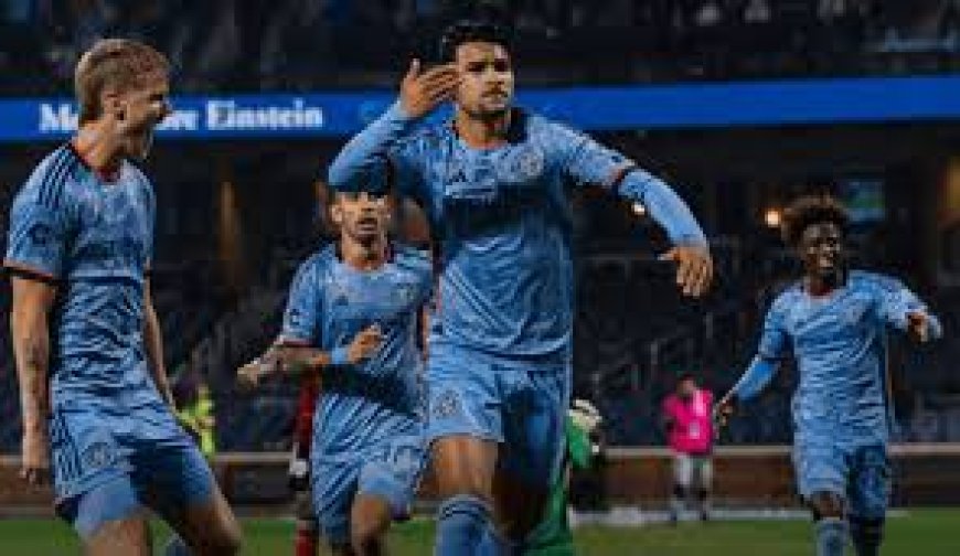 السفيرة الأمريكية في الجزائر تحتفي بهدف منصف بكرار وفك عقدته التهديفية