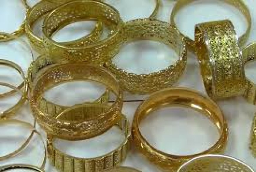 فتاة قاصر تستولي على مجوهرات والدتها في برّحال