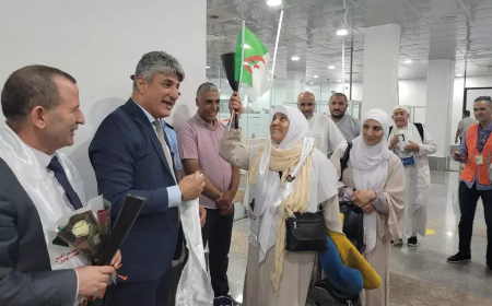 عودة أول فوج من الحجاج الجزائريين إلى أرض الوطن