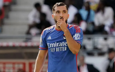 ريان شرقي يغادر معسكر المنتخب الأولمبي الفرنسي لاجتياز الفحص الطبي مع دورتموند