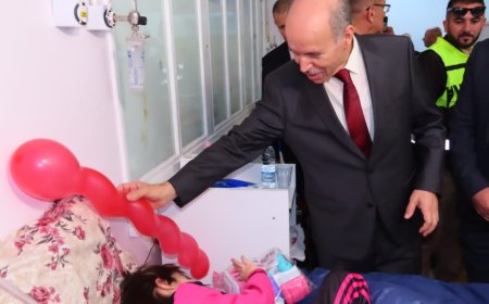 "سايحي" يزور مستشفى بني مسوس