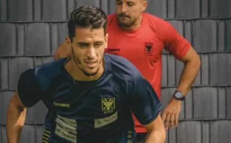 بلعيد يباشر التحضيرات مع فريقه البلجيكي تحسبا للموسم الجديد