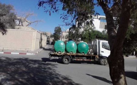 شاحنات تسوق مياها مجهولة المصدر بأحياء ولاية قالمة
