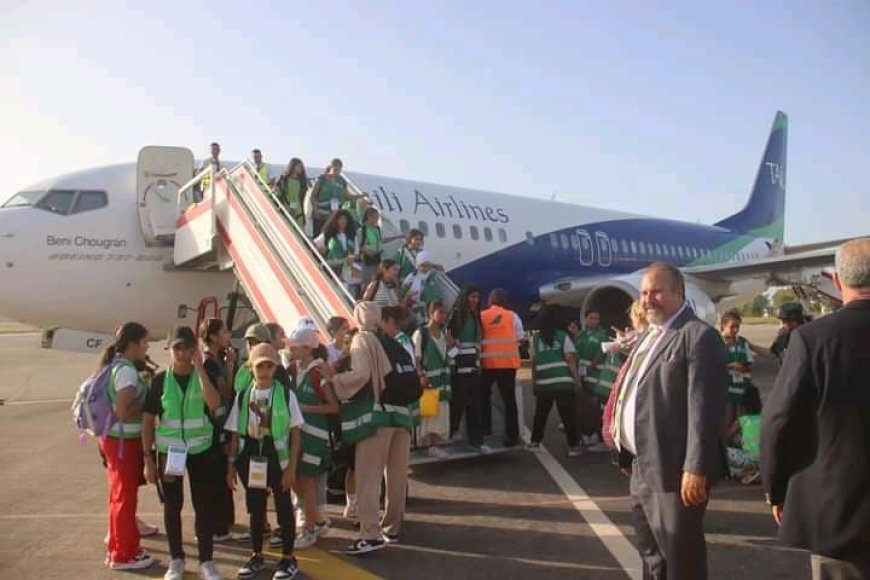 أبناء الجالية يغادرون مطار هواري بومدين