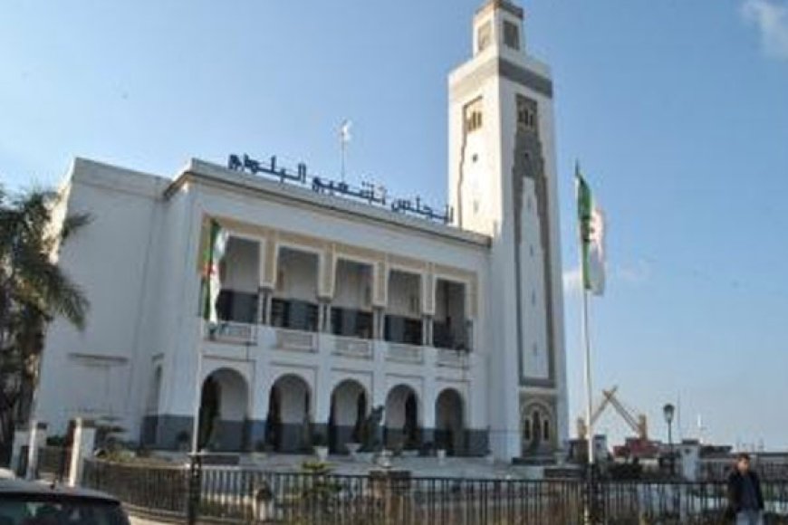 تعيين "مير" جديد على رأس بلدية سكيكدة 