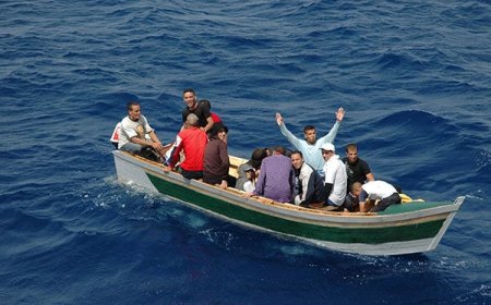 سفينة جزائرية "تنقذ " حراقة بسردينيا