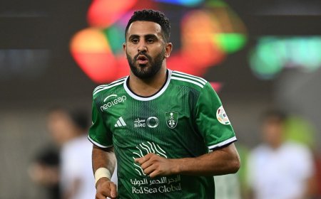 نجم الخضر رياض محرز أفضل لاعب في مباراة الفتح