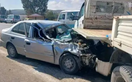 إصابة سبعة أشخاص بجروح في اصطدام بين سيارة وشاحنة بالعنصر بجيجل
