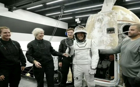 عودة أول مجموعة سياحية من الفضاء إلى الأرض