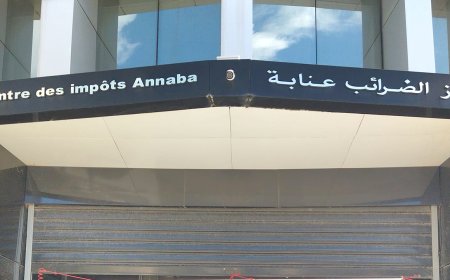 عنابة: إقبال كبير على شراء قسائم السفر من مراكز الضرائب